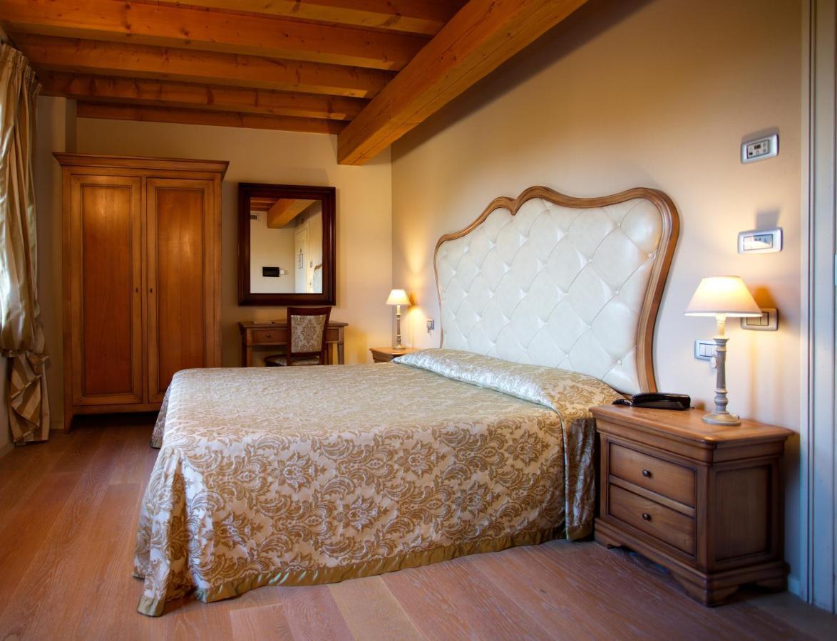 Hotel Азоло Экстерьер фото